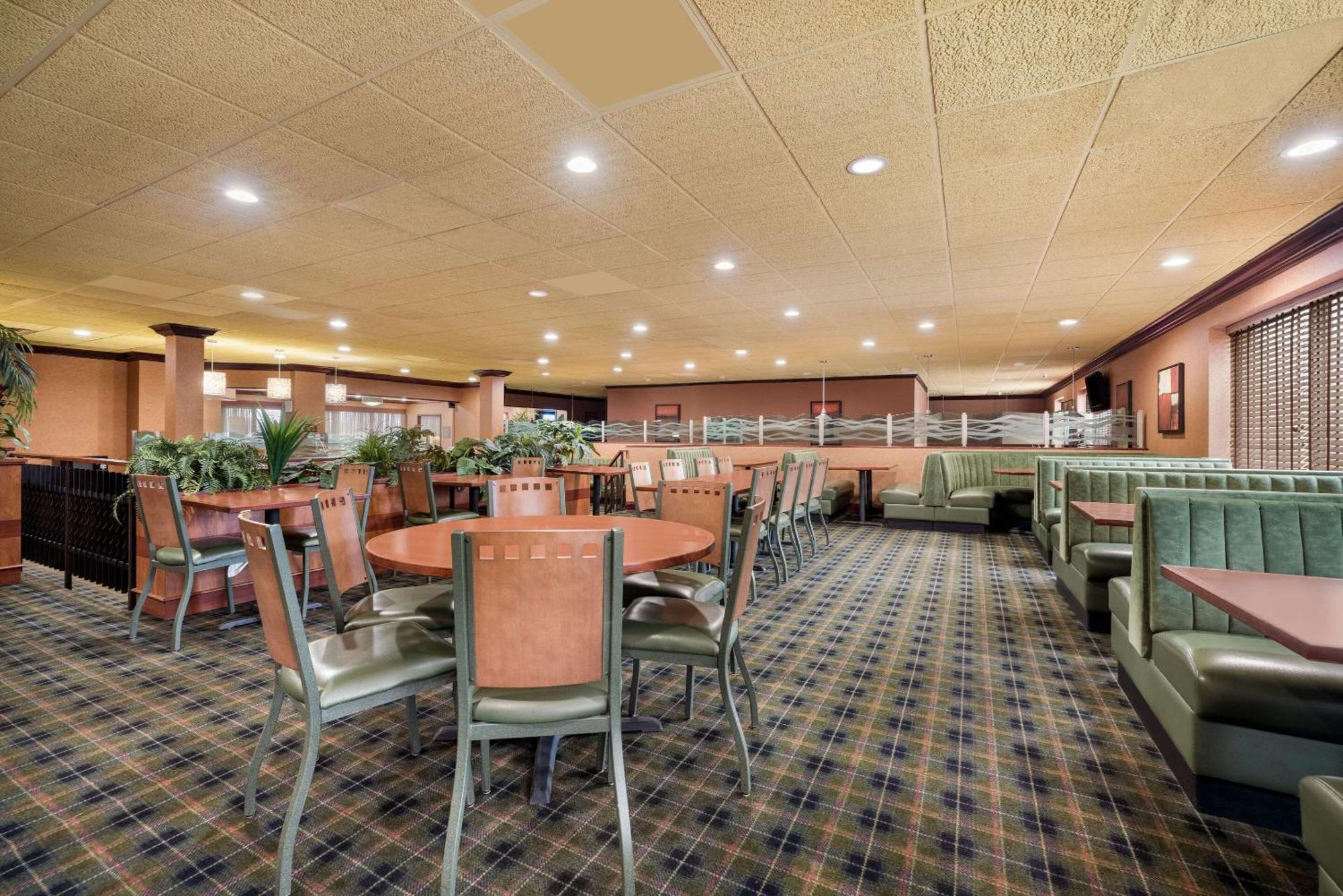 Suburban Studios Syracuse Fairgrounds 外观 照片